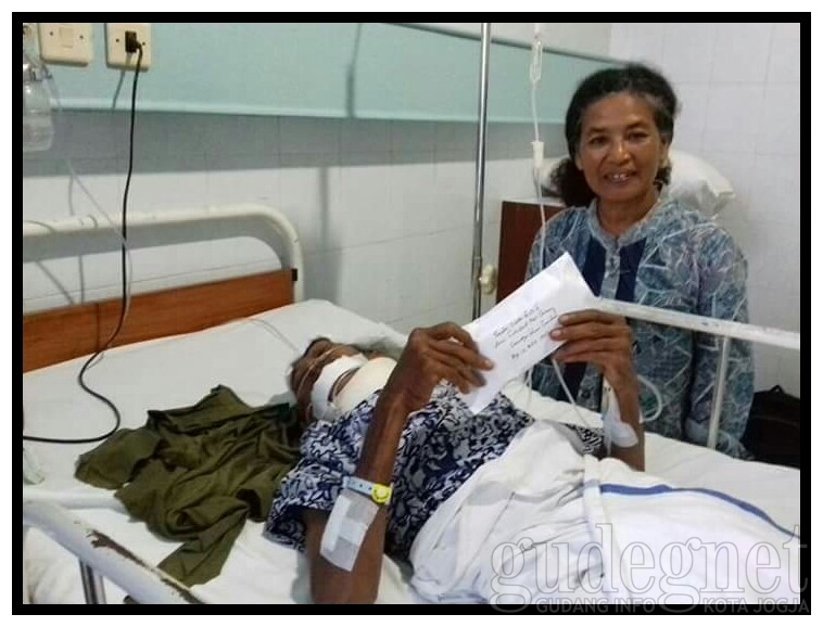 Aksi Solidaritas Seniman Untuk Mbah Gareng Aksi Solidaritas Seniman Untuk Mbah Gareng