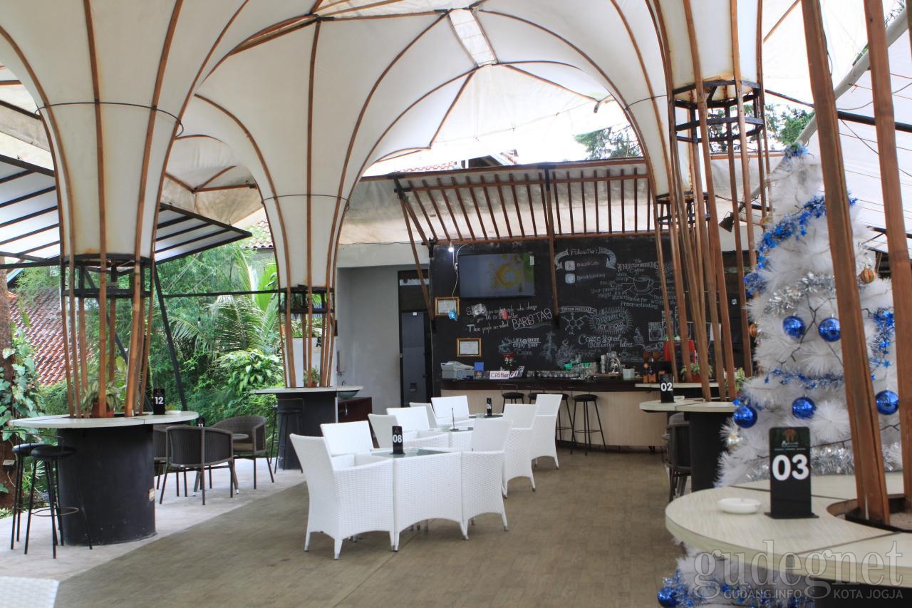 Melcosh, Nongkrong Sambil Belajar Kopi Melcosh, Nongkrong Sambil Belajar Kopi