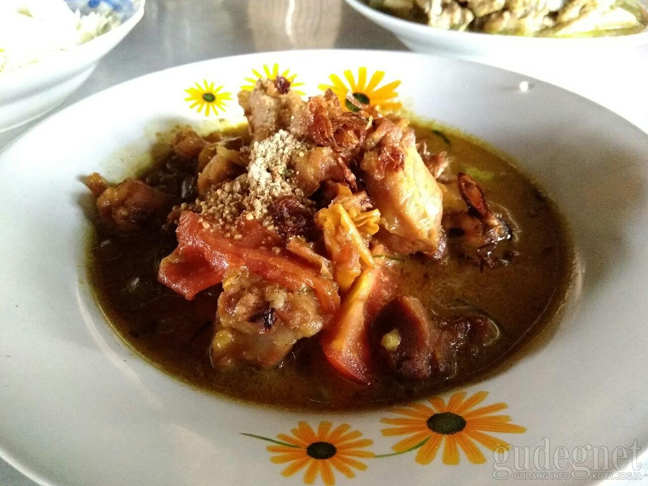 Menikmati Tongseng dan Sate Kambing Sor Talok Menikmati Tongseng dan Sate Kambing Sor Talok