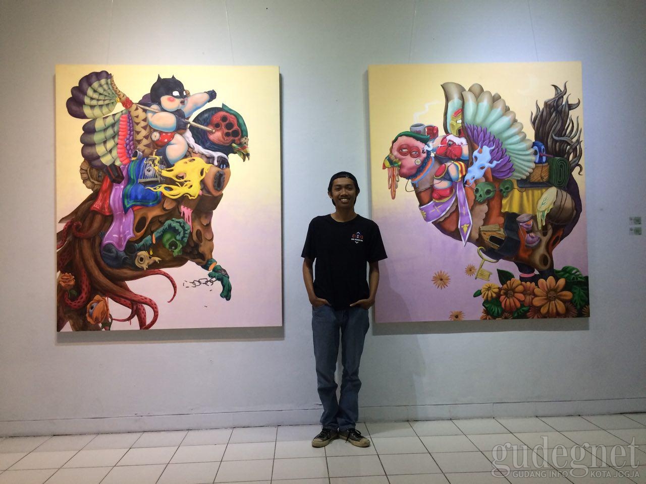 Menjemput Kebahagiaan: Berkesenian dengan Bahagia Menjemput Kebahagiaan: Berkesenian dengan Bahagia