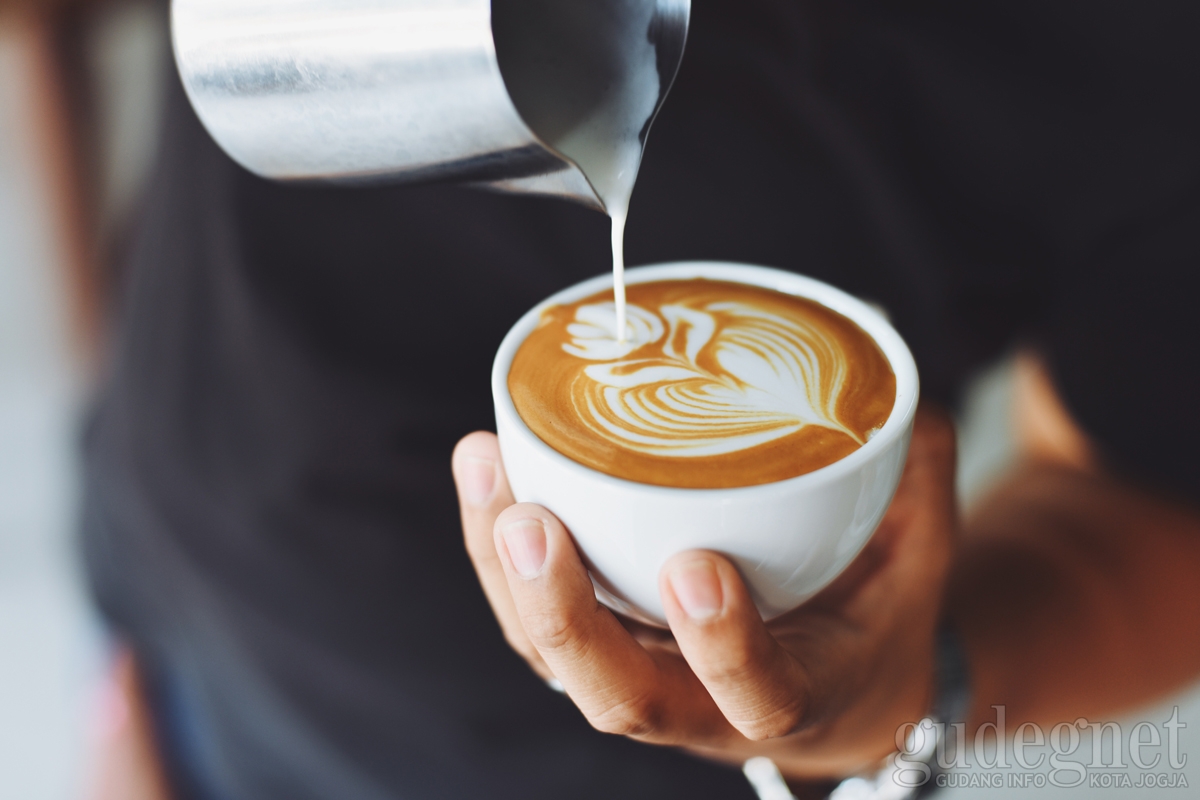 12 Minuman Kopi yang Harus Diketahui Anak Kofisyop 12 Minuman Kopi yang Harus Diketahui Anak Kofisyop