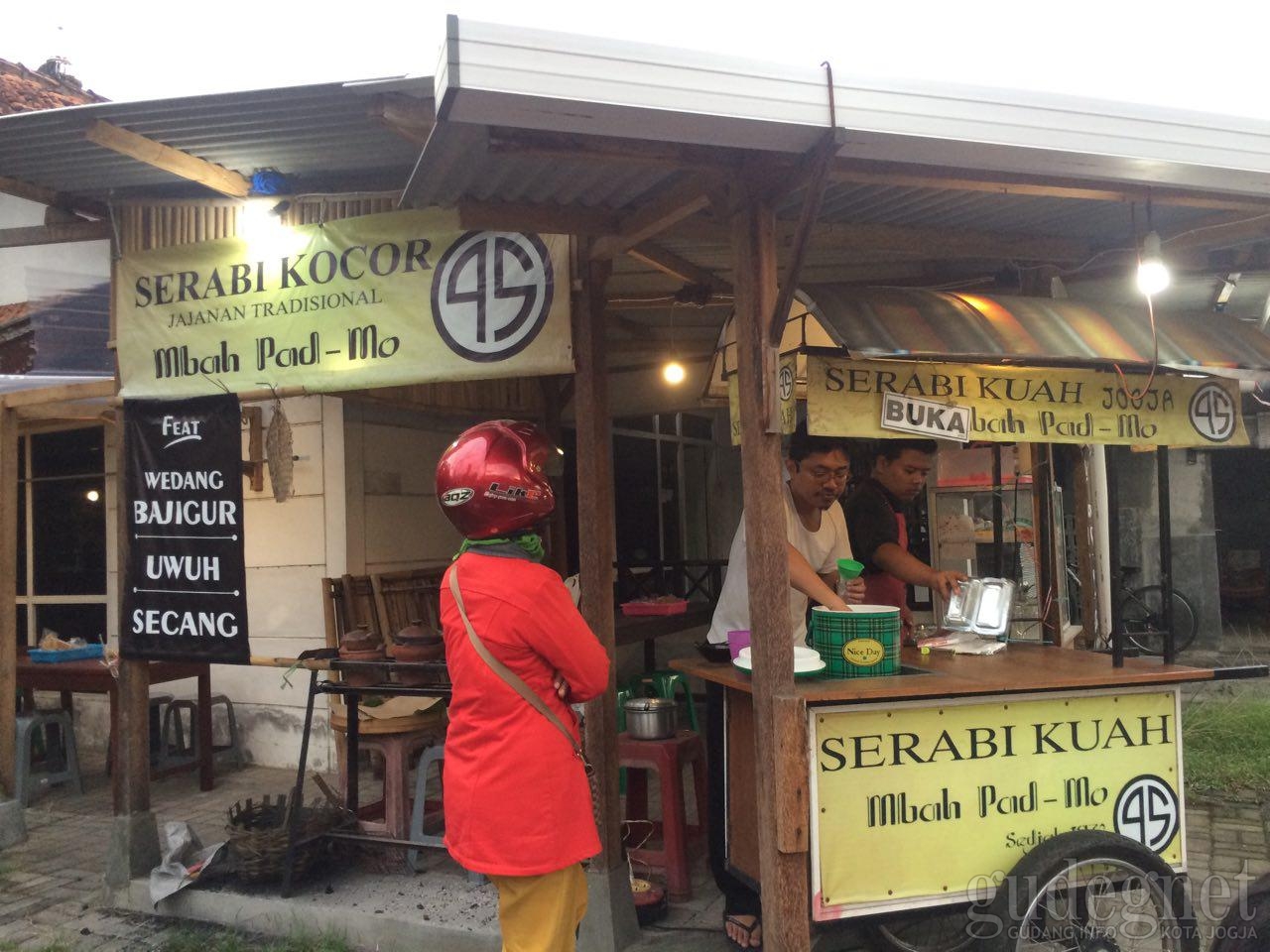 Bernostalgia di Serabi Kocor Mbah Padmo, Jajanan Tradisional Khas Jogja Bernostalgia di Serabi Kocor Mbah Padmo, Jajanan Tradisional Khas Jogja