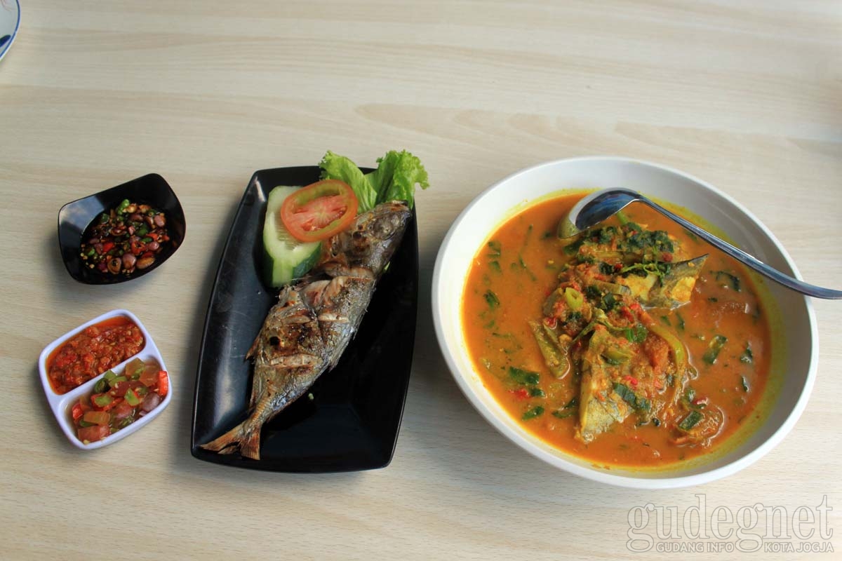Cita Rasa Masakan Khas Sulawesi di Katombo Resto Cita Rasa Masakan Khas Sulawesi di Katombo Resto