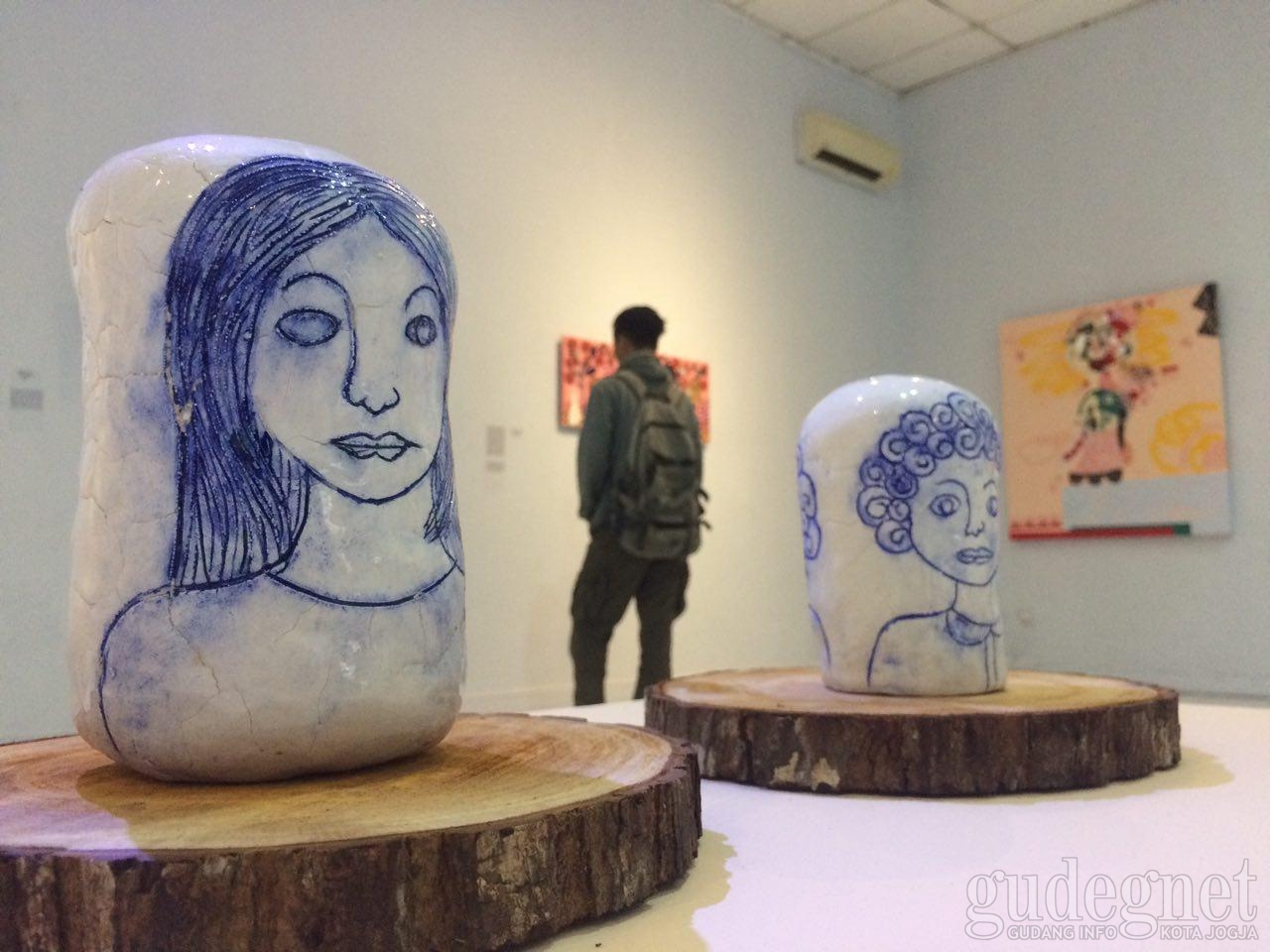 Para Perupa Perempuan dalam "Projek Bumbon" Gelar Pameran "Pengilon" Para Perupa Perempuan dalam "Projek Bumbon" Gelar Pameran "Pengilon"