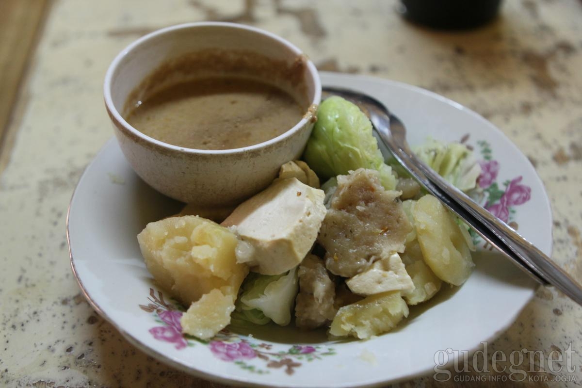  Jajan Siomay nan Nikmat di Kang Cepot 