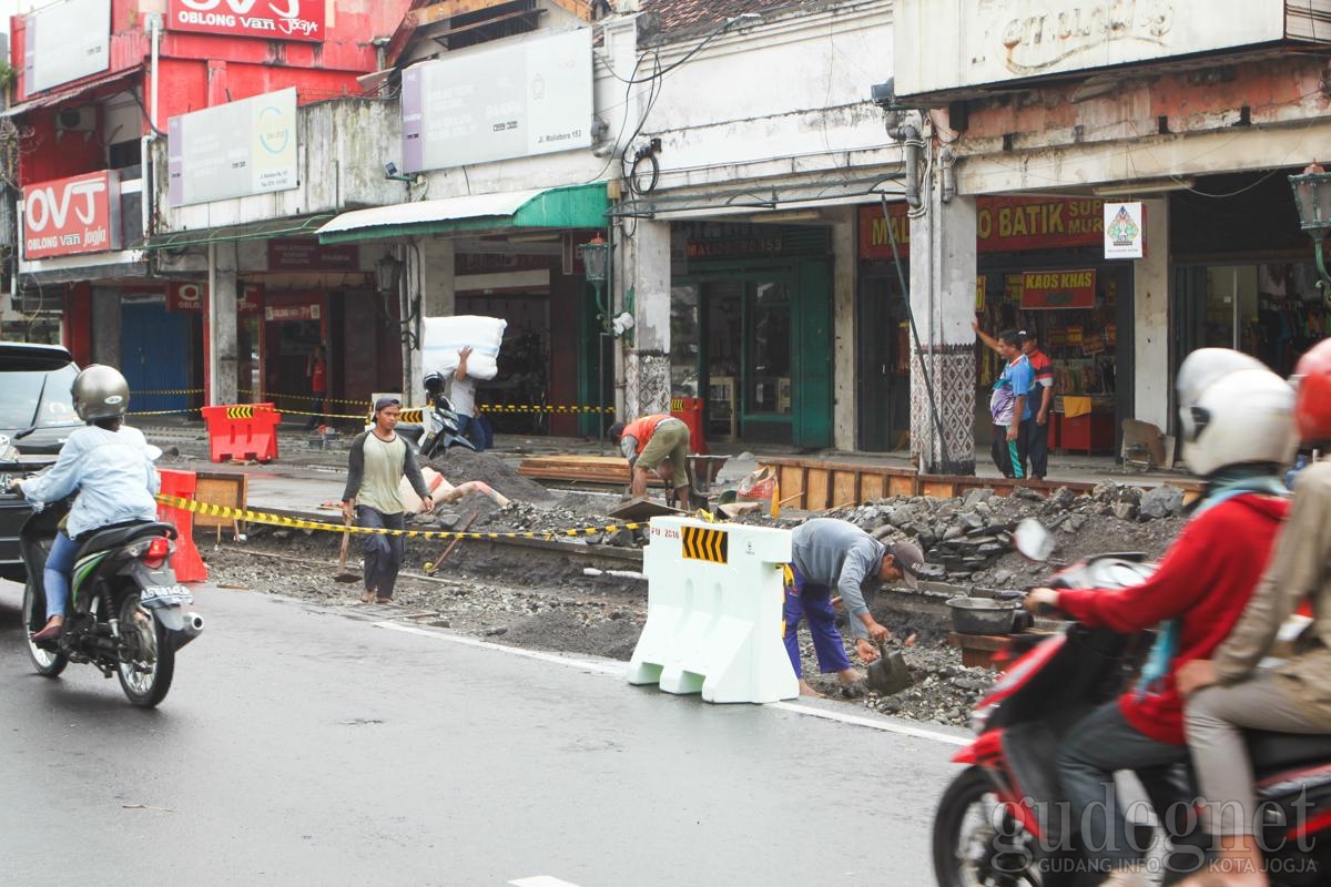 Jalur Pedestrian Malioboro Sisi Barat Rampung Desember 2018 Jalur Pedestrian Malioboro Sisi Barat Rampung Desember 2018