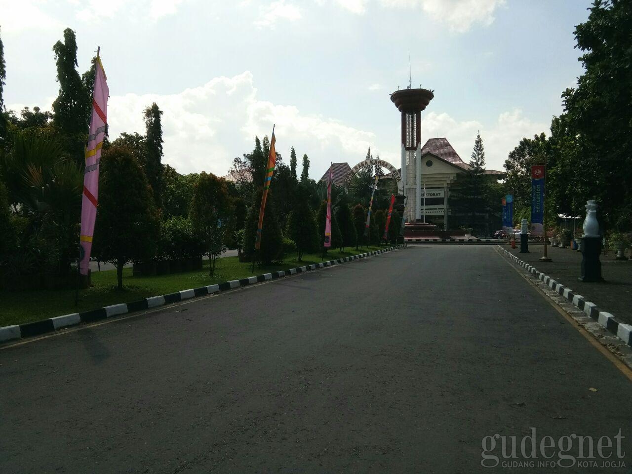 Jelang Seleksi Mandiri, 1.220 Calon Mahasiswa Sudah Mendaftar Ujian di UNY Jelang Seleksi Mandiri, 1.220 Calon Mahasiswa Sudah Mendaftar Ujian di UNY