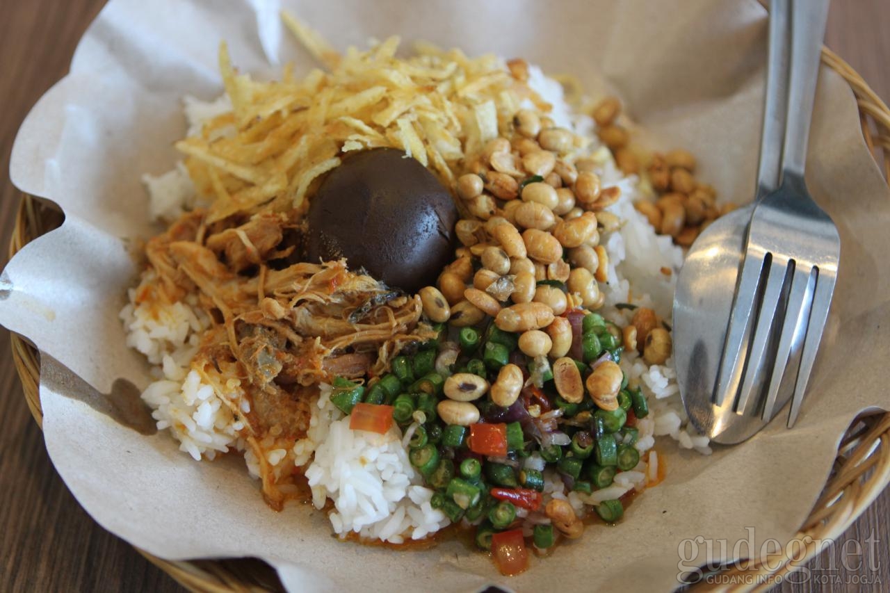Nasi Balap Puyung, Pedasnya Bikin Ketagihan Nasi Balap Puyung, Pedasnya Bikin Ketagihan
