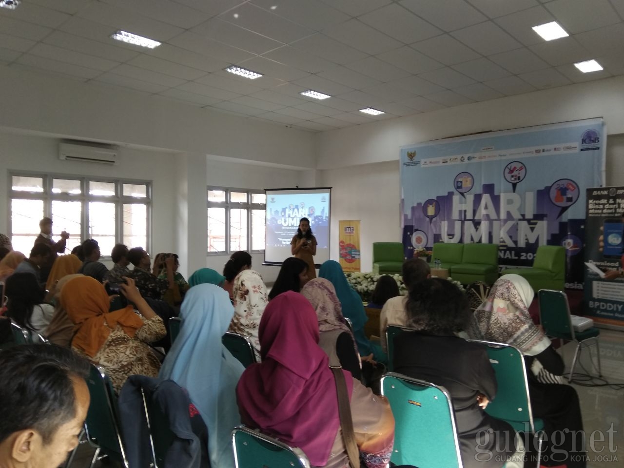 Saatnya UMKM Merambah Networking Internasional Saatnya UMKM Merambah Networking Internasional