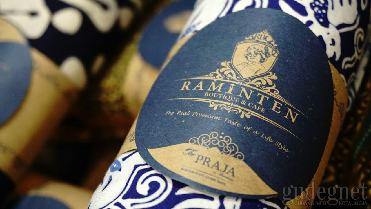 Raminten Boutique dan The Praja Raminten Boutique dan The Praja