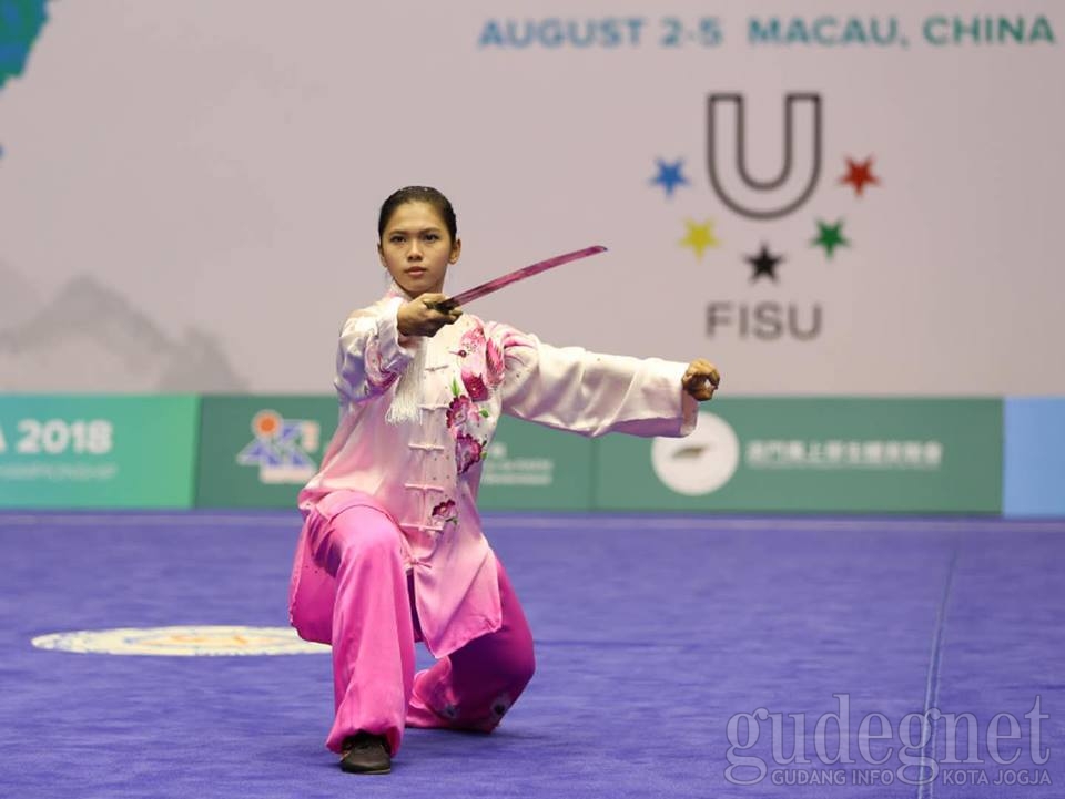 Kamilia Lituhayu dari UNY Sabet Perak Kejuaraan Wushu Dunia Tingkat Universitas Kamilia Lituhayu dari UNY Sabet Perak Kejuaraan Wushu Dunia Tingkat Universitas
