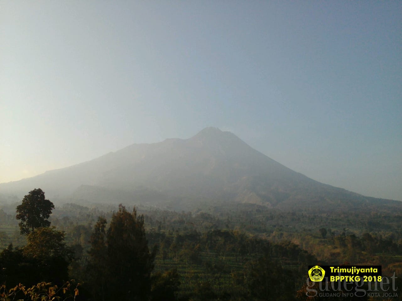 Sambut Hari Kemerdekaan, BTN Gunung Merapi Tutup Jalur Pendakian Selo dan Sapuangin Sambut Hari Kemerdekaan, BTN Gunung Merapi Tutup Jalur Pendakian Selo dan Sapuangin