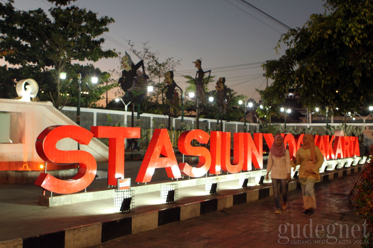 Pembangunan Ruang Publik Stasiun Tugu Sisi Timur Rampung Akhir Agustus