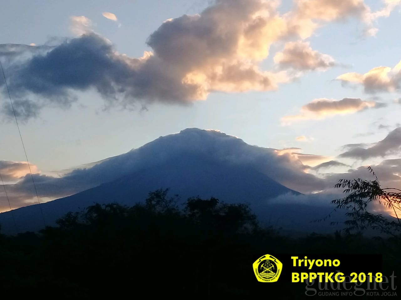 Kubah Lava Merapi 77.000 m³, Laju Pertumbuhan Lava Masih Rendah Kubah Lava Merapi 77.000 m³, Laju Pertumbuhan Lava Masih Rendah