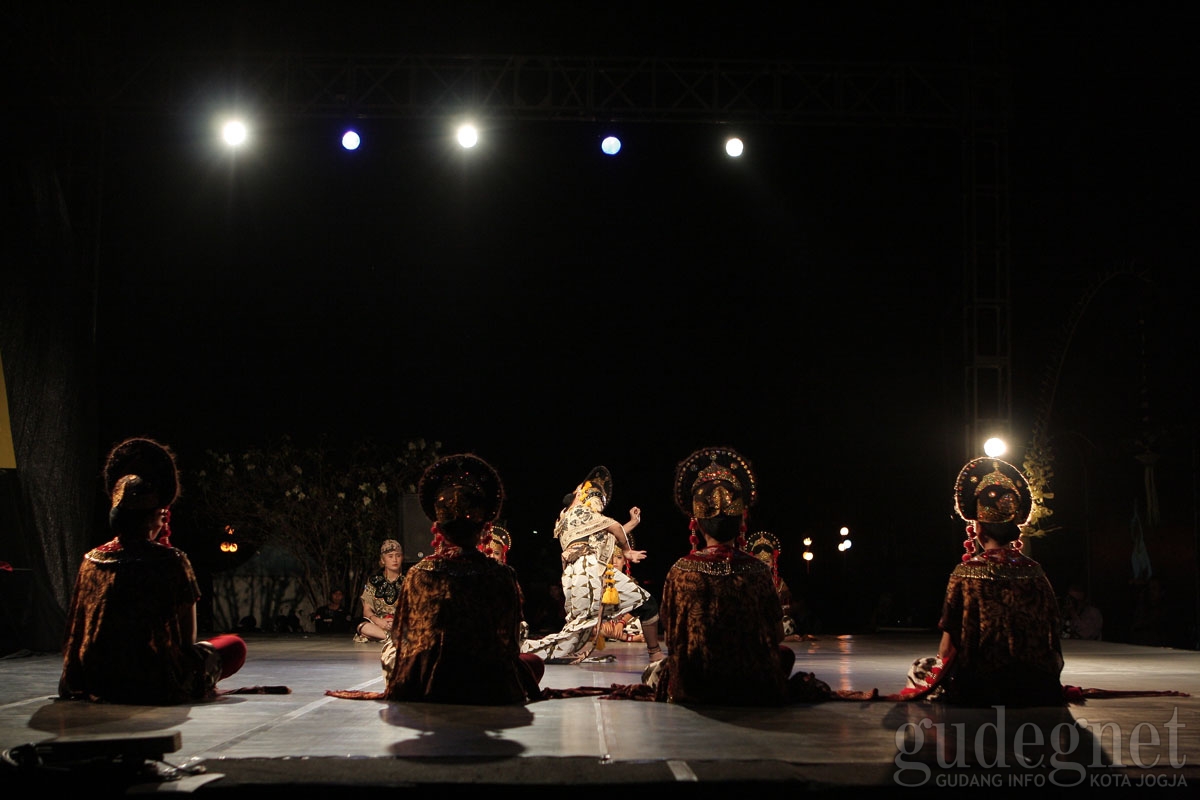 Tari Tradisonal Hipnotis JISP Semalam Tari Tradisonal Hipnotis JISP Semalam