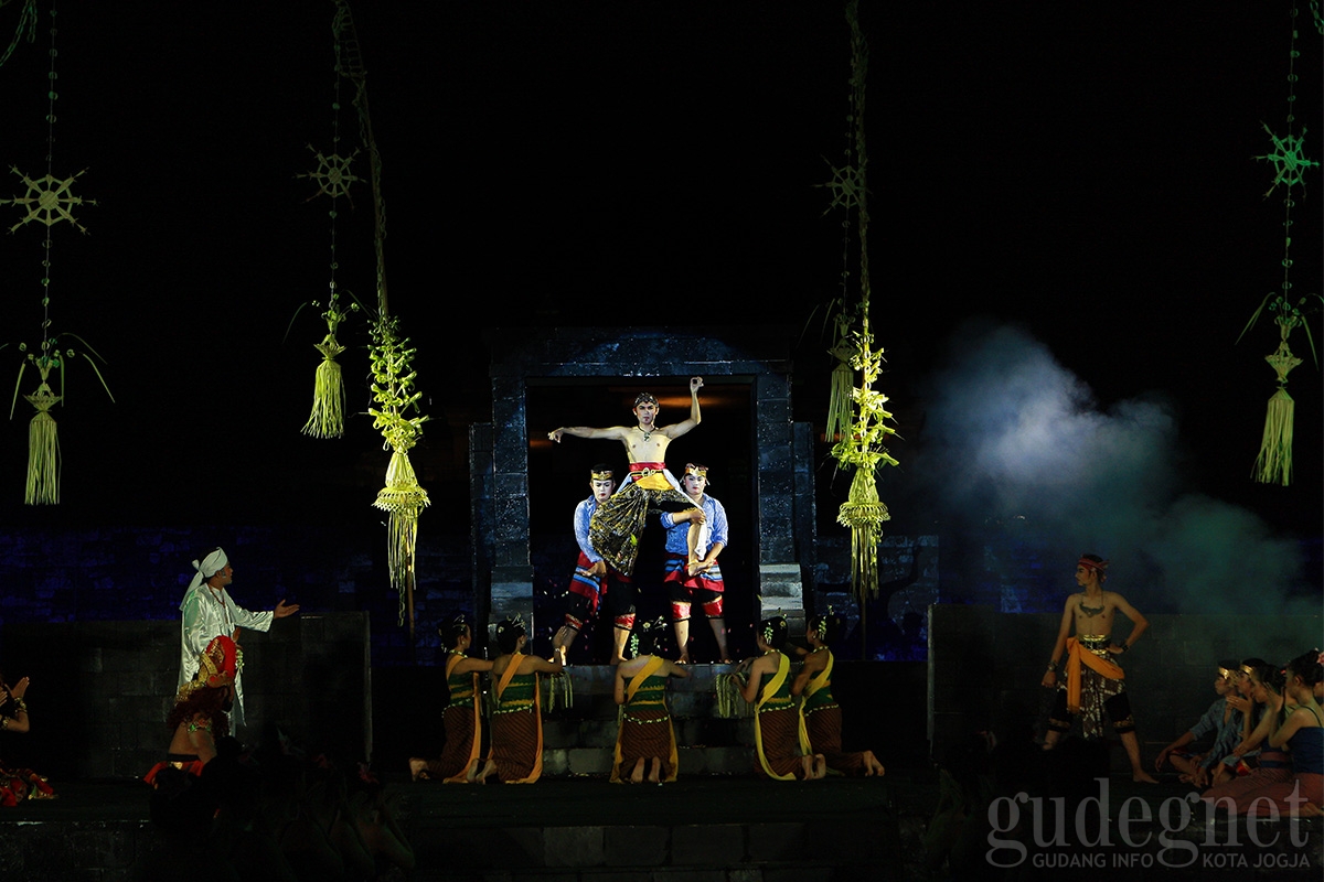 Sumunaring Abhayagiri Legenda Ratu Boko Sumunaring Abhayagiri Legenda Ratu Boko