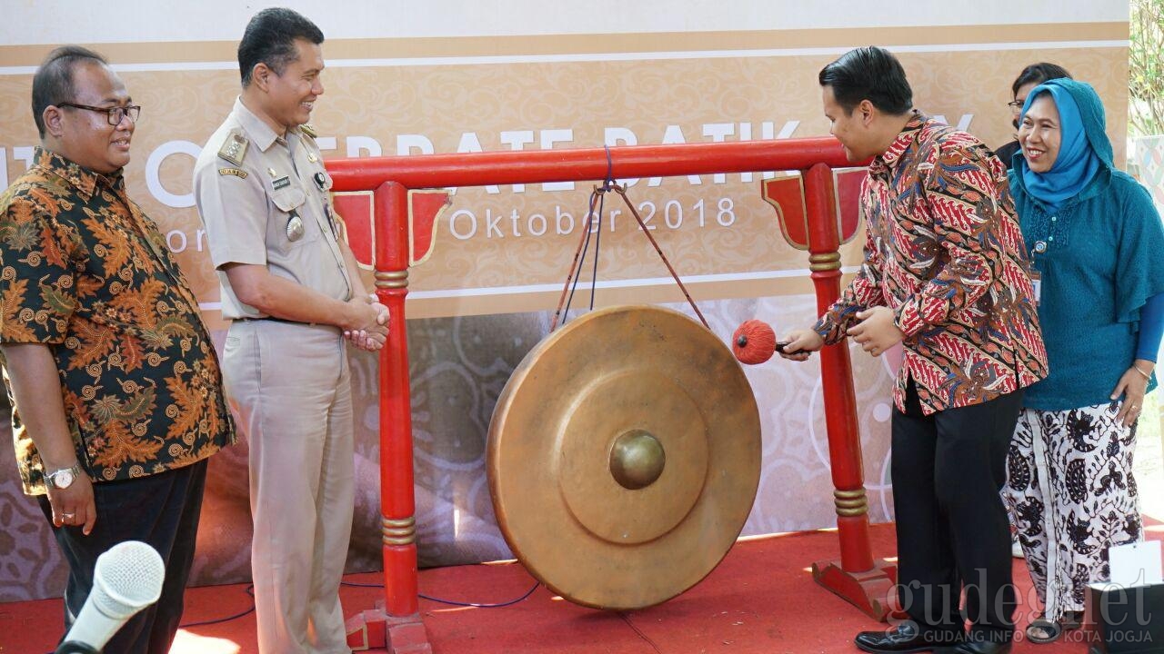 Peringati Hari Batik, UNESCO Gelar Youth Celebrate Batik Day Peringati Hari Batik, UNESCO Gelar Youth Celebrate Batik Day