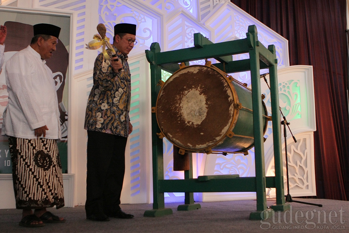 Menteri Agama Buka Muktamar Pemikiran Santri Nusantara di Krapyak Menteri Agama Buka Muktamar Pemikiran Santri Nusantara di Krapyak