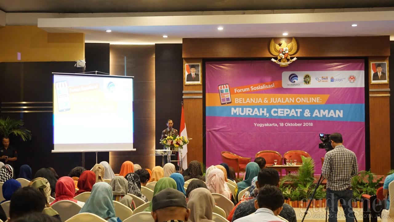 Kominfo Sosialisasikan e-Commerce Pada Pengusaha UMKM Jogja Kominfo Sosialisasikan e-Commerce Pada Pengusaha UMKM Jogja