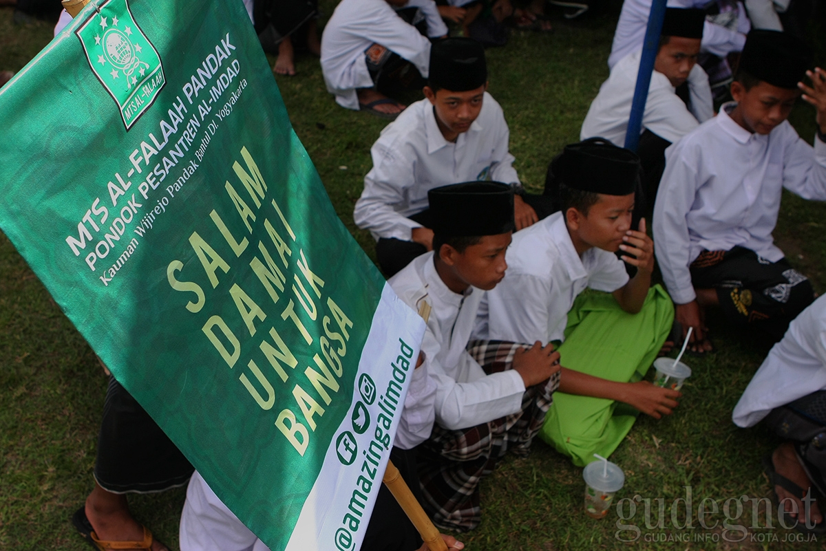 Ribuan Santri DIY Hadiri Upacara Hari Santri Nasional 2018 Ribuan Santri DIY Hadiri Upacara Hari Santri Nasional 2018