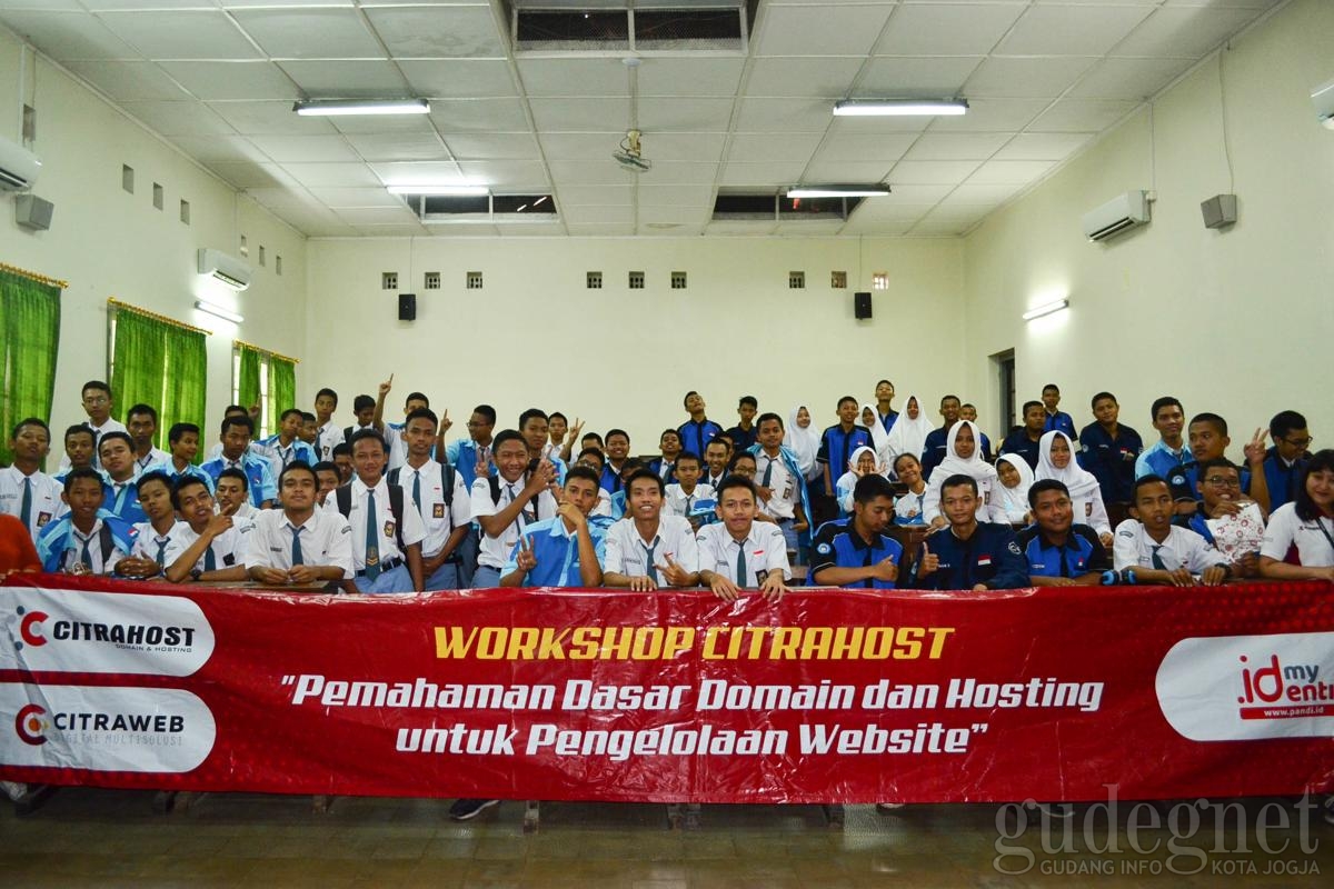 CITRAHOST Gelar Workshop Domain & Hosting di SMK N 2 Yogyakarta CITRAHOST Gelar Workshop Domain & Hosting di SMK N 2 Yogyakarta
