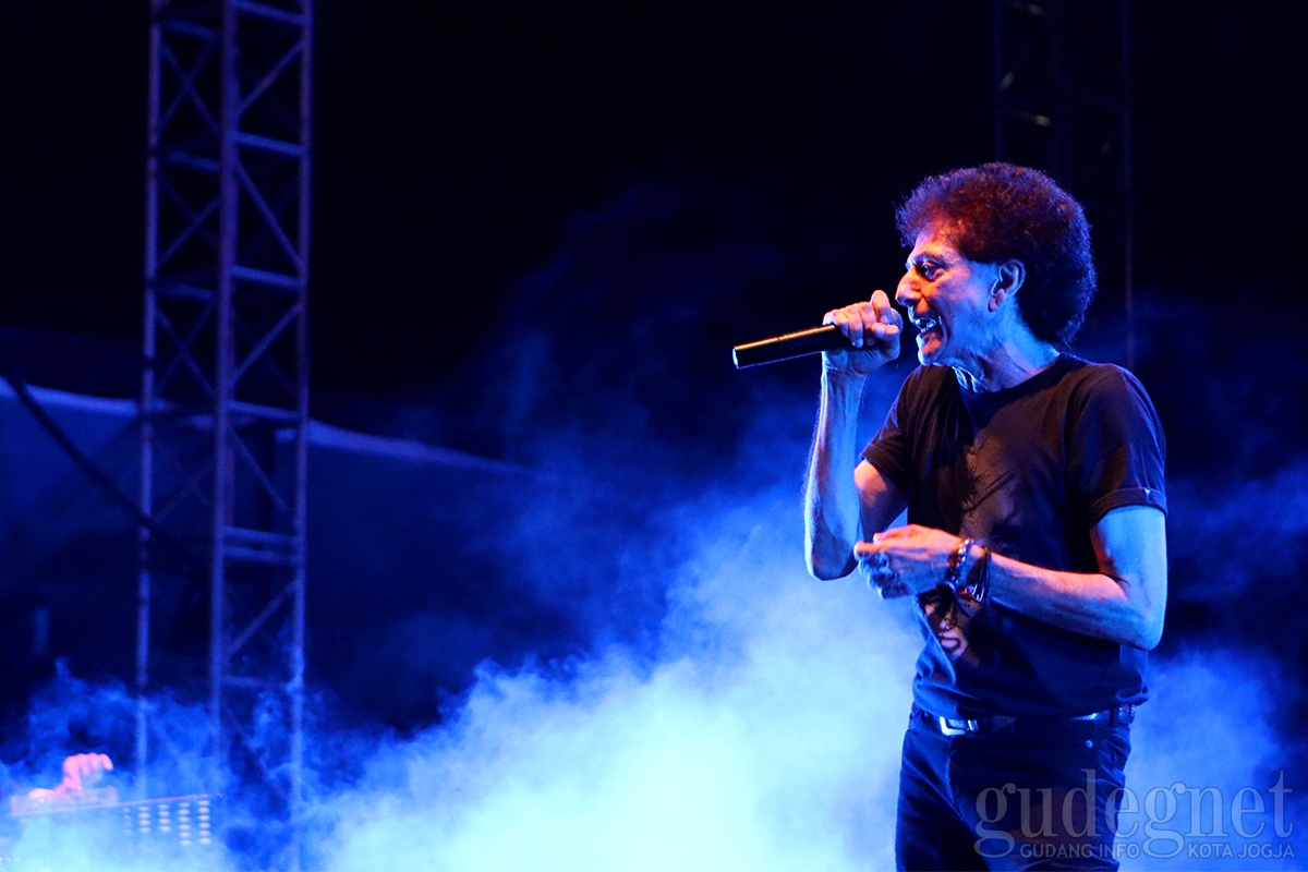Band Rock Legendaris GOD Bless dan Edane Guncang JogjaROCKarta Band Rock Legendaris GOD Bless dan Edane Guncang JogjaROCKarta