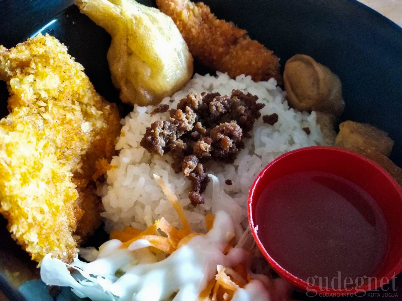 Waza waza, Masakan Jepang Gaya Angkringan Waza waza, Masakan Jepang Gaya Angkringan