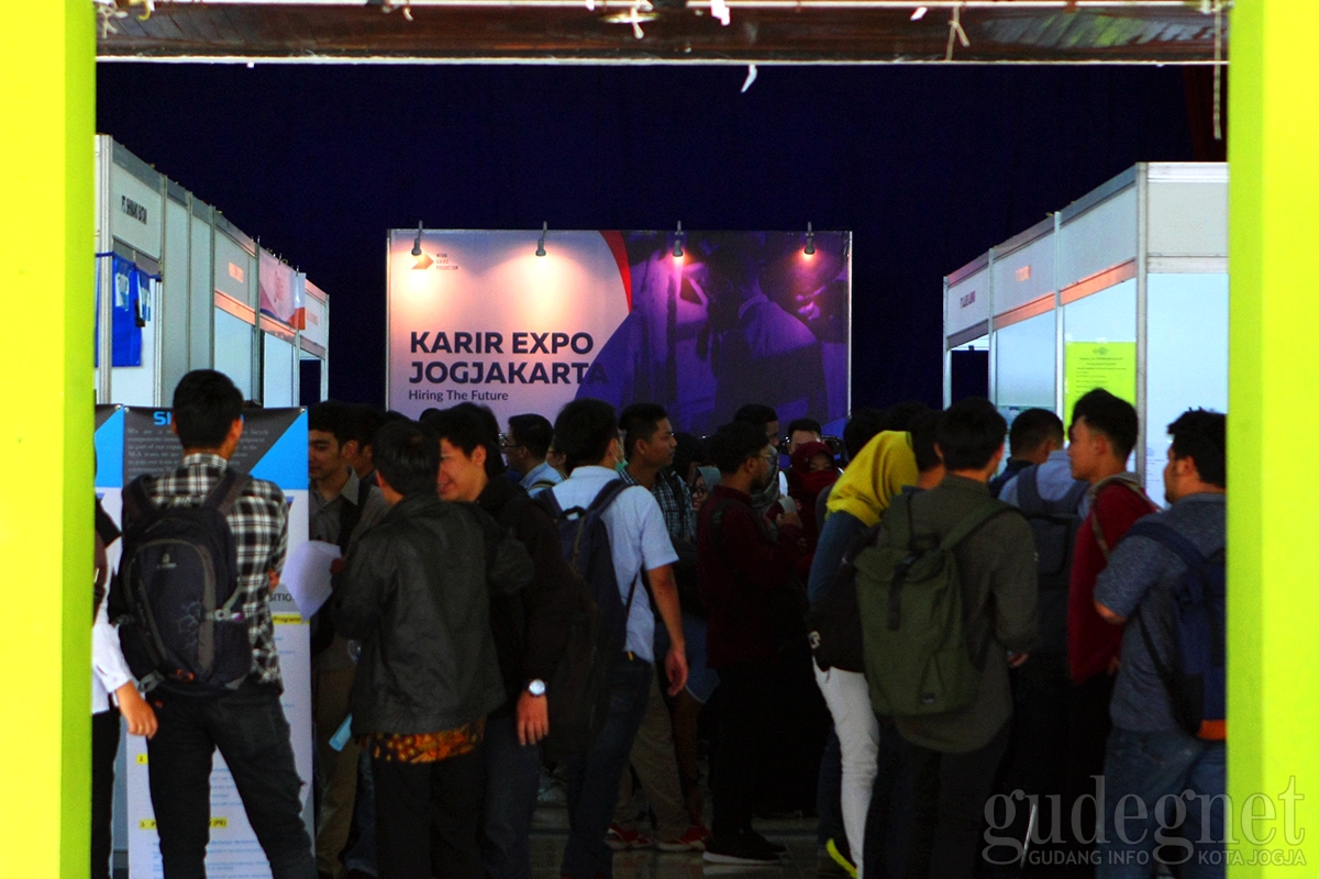 Ribuan Pencari Kerja Padati Karir Expo Jogjakarta di PKKH UGM Ribuan Pencari Kerja Padati Karir Expo Jogjakarta di PKKH UGM