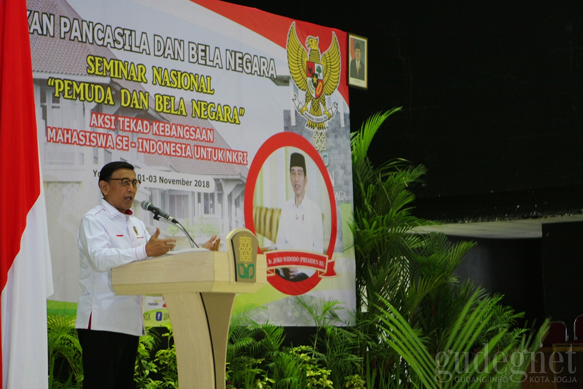 Menkopolhukam: Kalau Tidak Cinta Indonesia 'Kebangeten' Menkopolhukam: Kalau Tidak Cinta Indonesia 'Kebangeten'