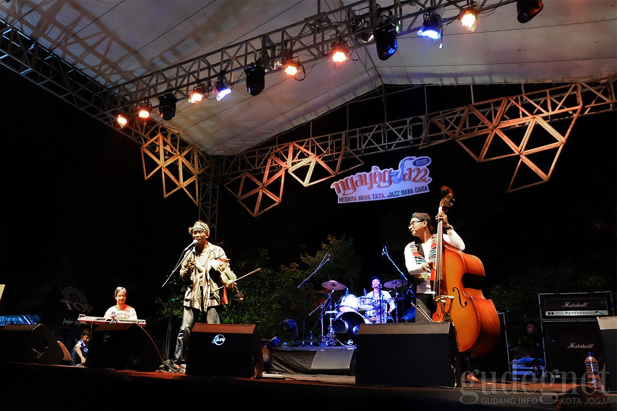 Filosofi Kitiran Inspirasi Penampilan Gup Jazz Anteng Kitiran di Ngayogjazz 2018 Filosofi Kitiran Inspirasi Penampilan Gup Jazz Anteng Kitiran di Ngayogjazz 2018