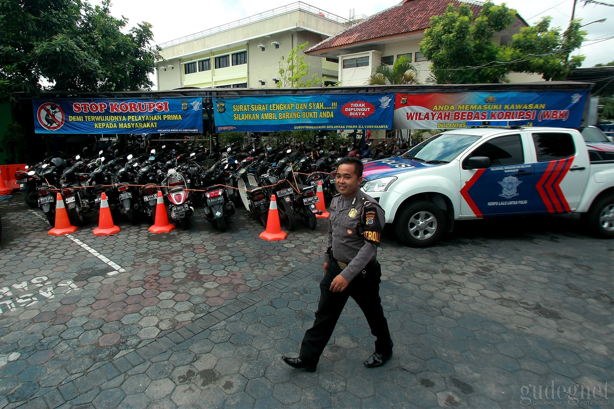 Wadirlantas Polda DIY: Operasi Zebra Progo 2018 Pelanggaran Tertinggi Didominasi Pelajar Wadirlantas Polda DIY: Operasi Zebra Progo 2018 Pelanggaran Tertinggi Didominasi Pelajar