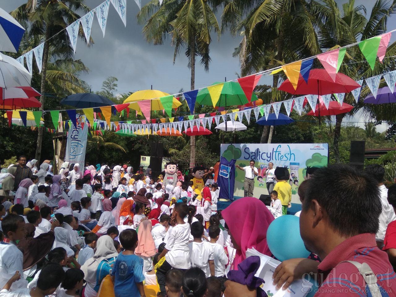 Bermain di Ruang Terbuka Ajarkan Anak Untuk Bersosialisasi Bermain di Ruang Terbuka Ajarkan Anak Untuk Bersosialisasi