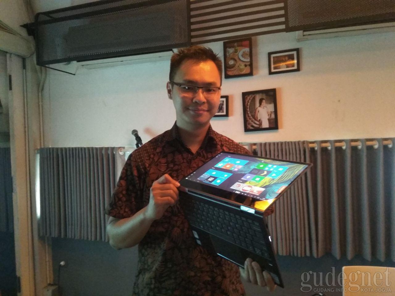 Menjelang Akhir Tahun Lenovo Luncurkan Dua Produk Unggulannya Menjelang Akhir Tahun Lenovo Luncurkan Dua Produk Unggulannya