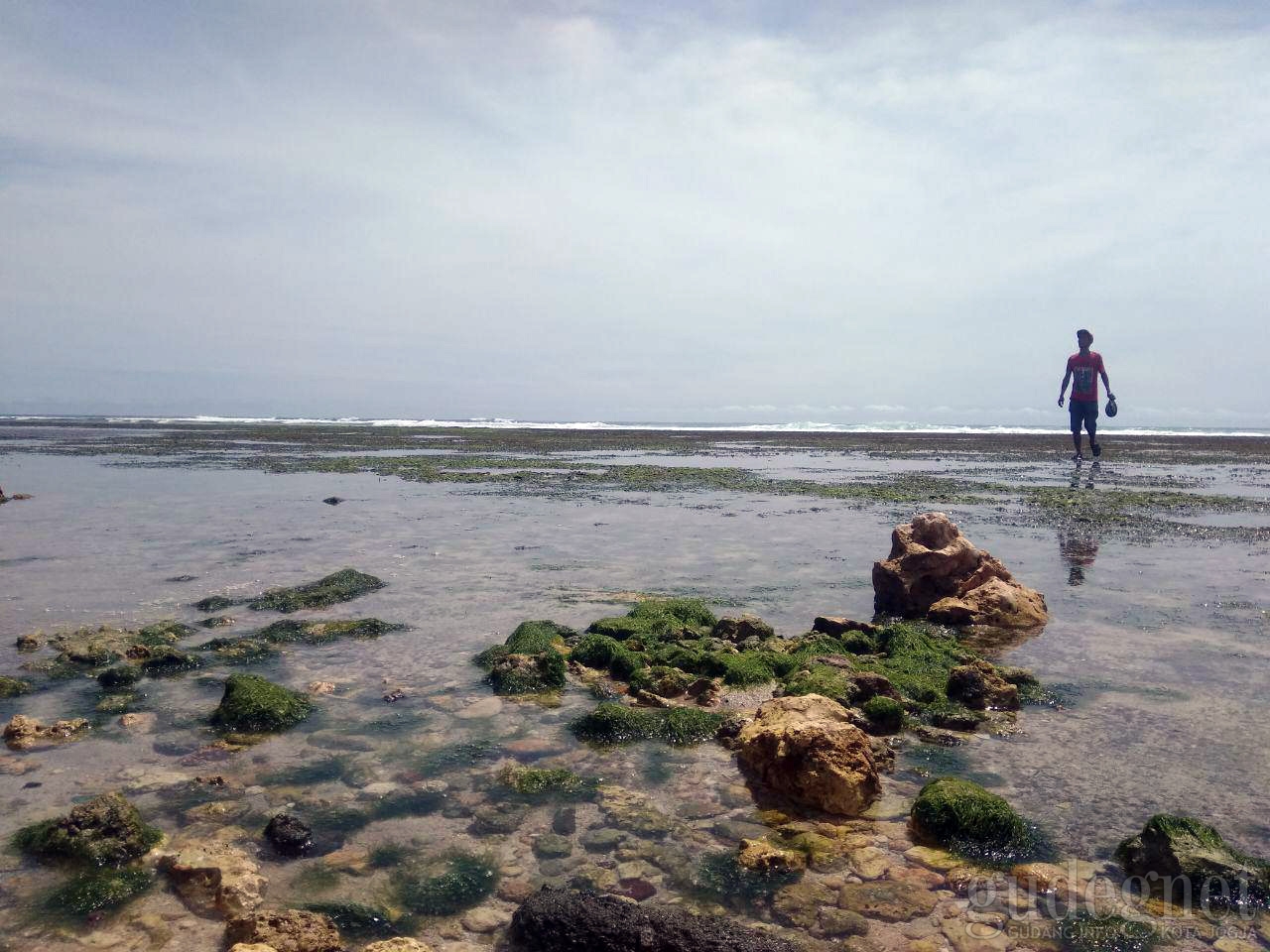 Wajah Pantai Sundak Pasca Diterjang Gelombang Tinggi Wajah Pantai Sundak Pasca Diterjang Gelombang Tinggi
