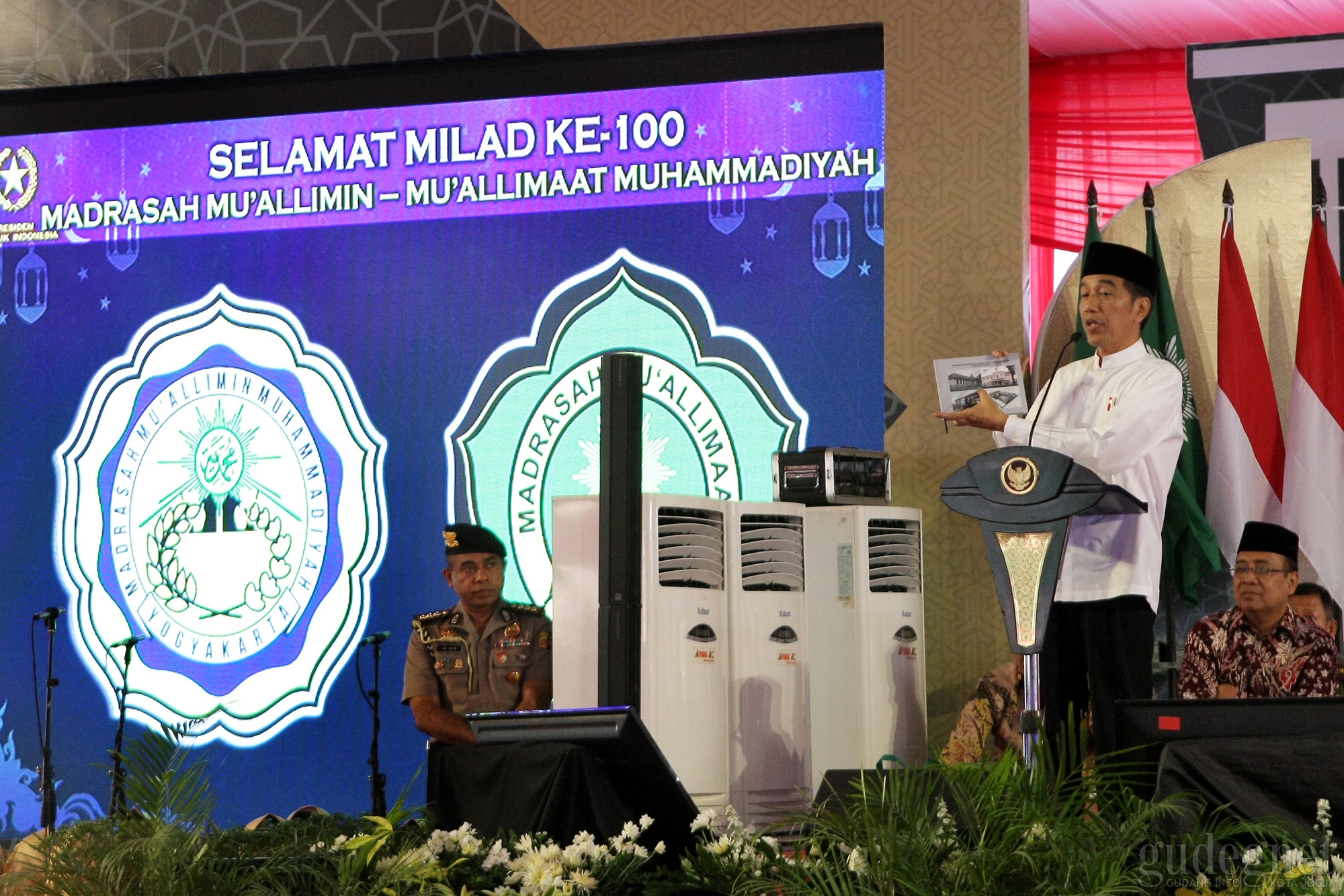 Jokowi Hadiri Milad 1 Abad Muallimin Muallimat Jokowi Hadiri Milad 1 Abad Muallimin Muallimat
