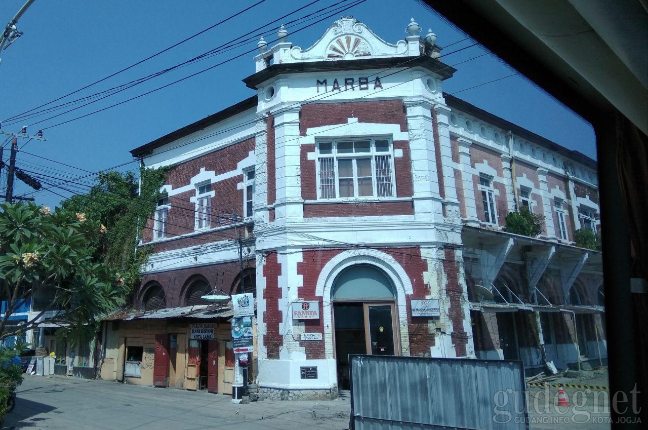 Wisata Asyik Keliling Jateng & DIY dengan Kereta Joglosemarkerto Wisata Asyik Keliling Jateng & DIY dengan Kereta Joglosemarkerto