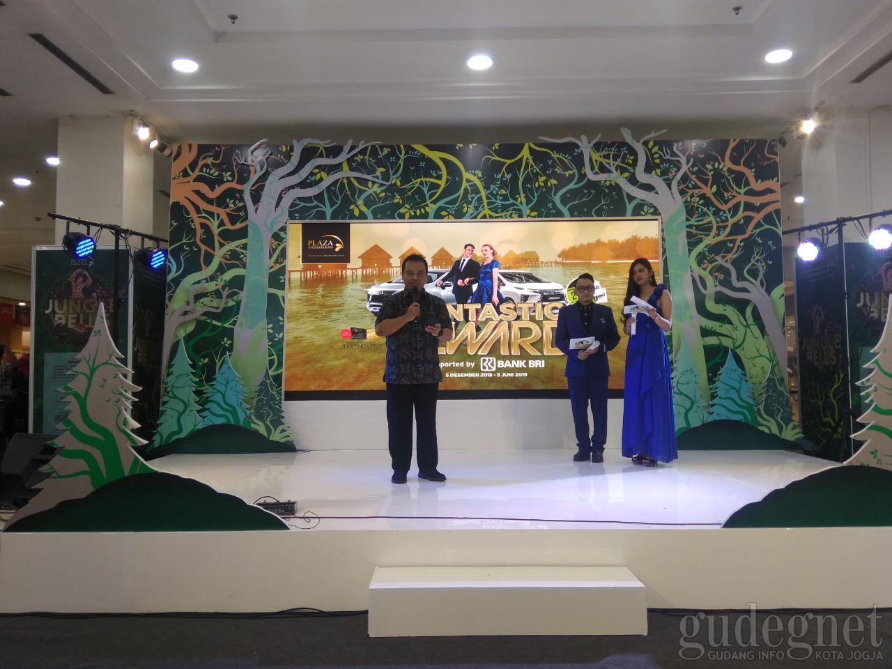 Warga Kota Jogja Menangkan XPander di Funtastic Reward I Plaza Ambarrukmo Warga Kota Jogja Menangkan XPander di Funtastic Reward I Plaza Ambarrukmo