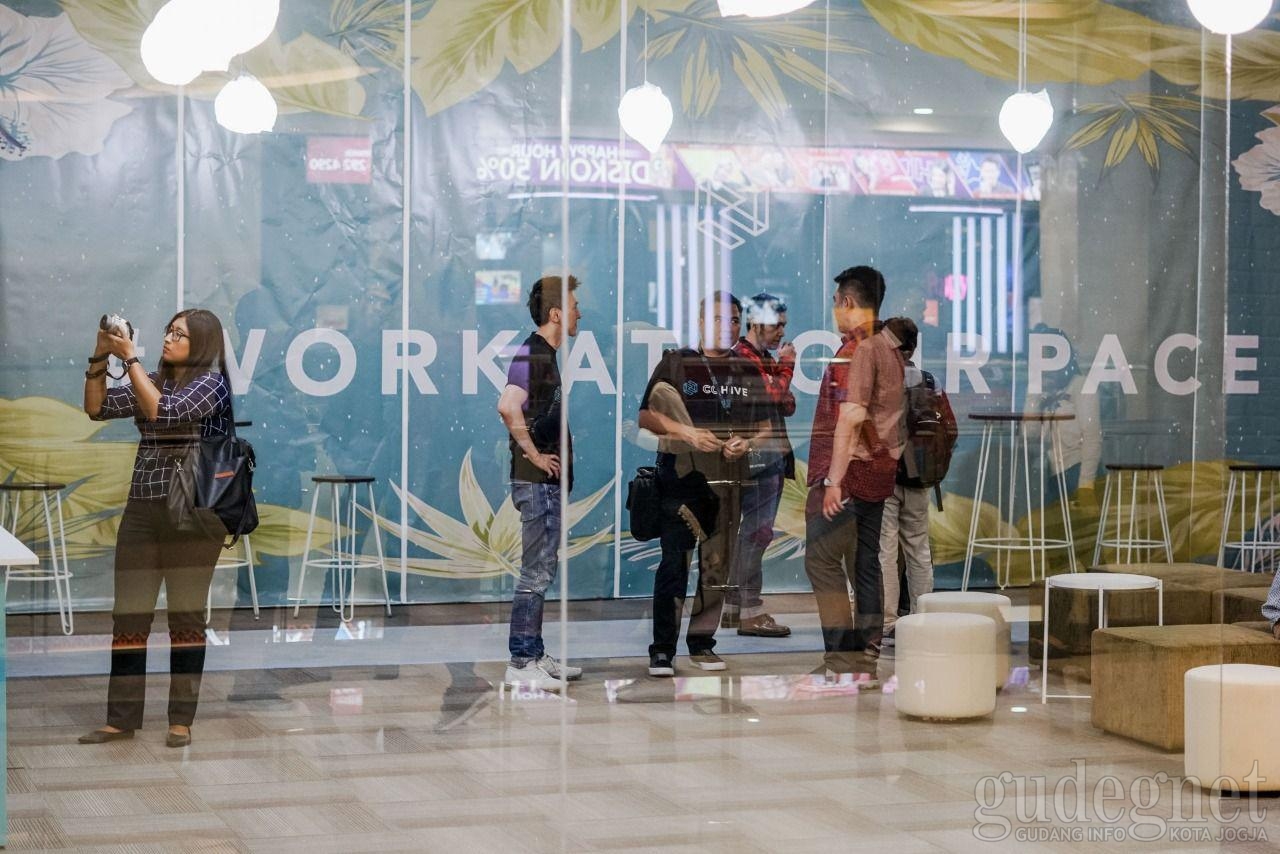CoHive, Coworking Space dalam Mall Pertama di Jogja CoHive, Coworking Space dalam Mall Pertama di Jogja