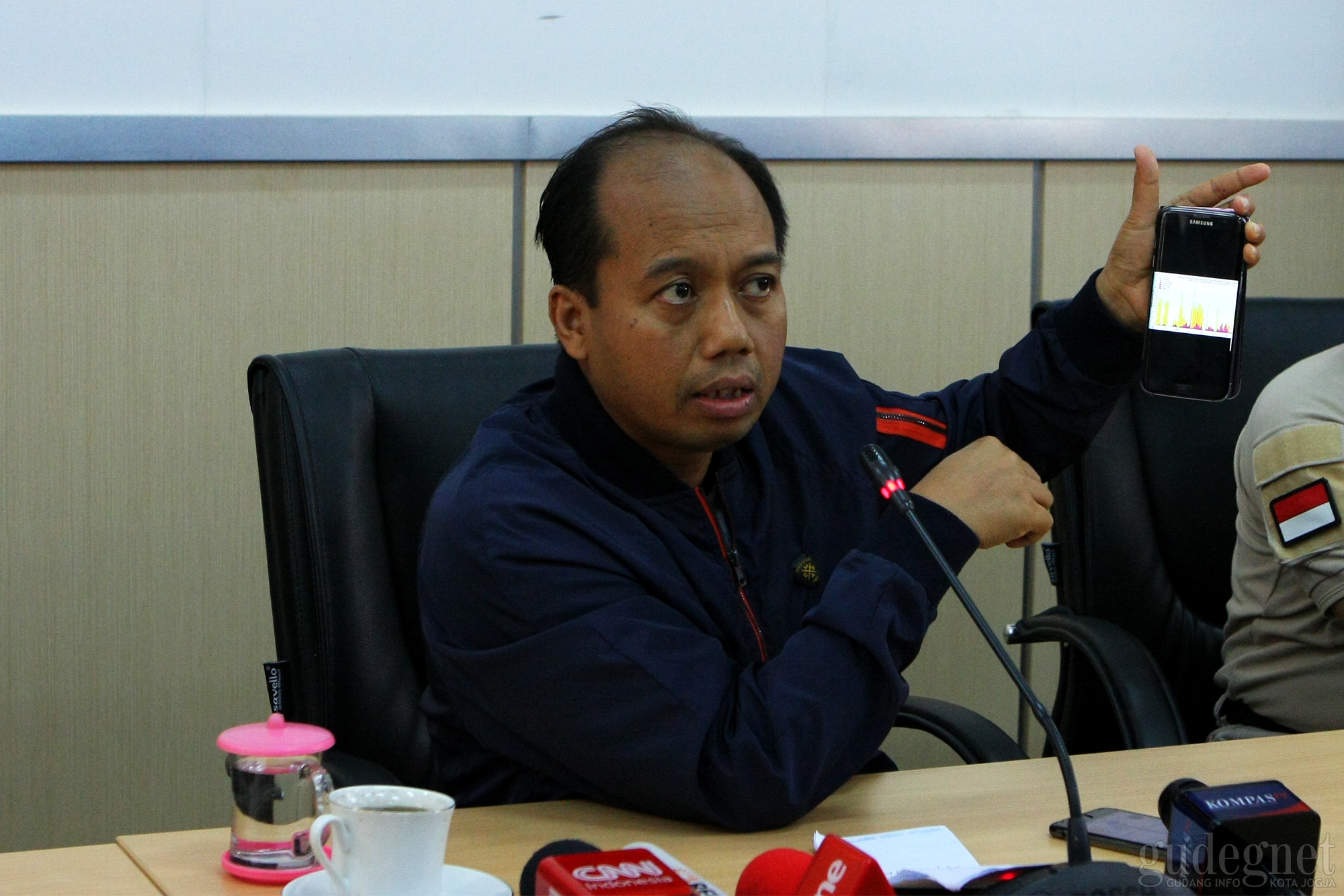 Sutopo Purwo: Tsunami Selat Sunda Bukan Karena Gempa Bumi Sutopo Purwo: Tsunami Selat Sunda Bukan Karena Gempa Bumi