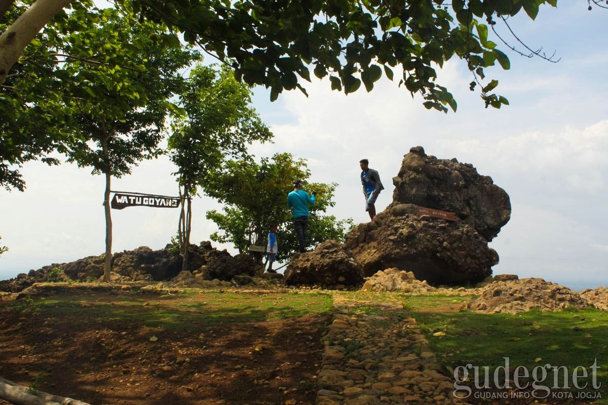 Lima Wisata Hits di Dlingo, Bantul Lima Wisata Hits di Dlingo, Bantul