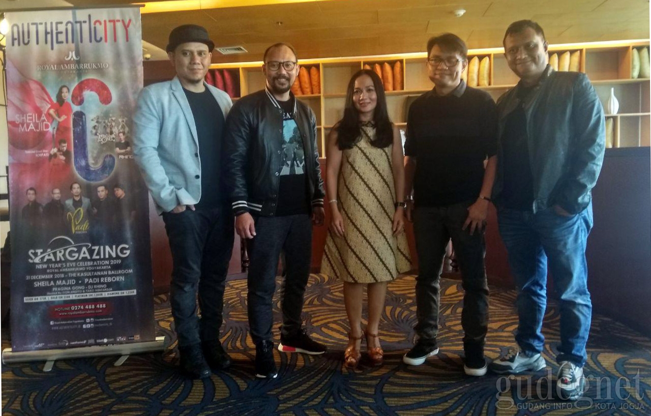 Stargazing Royal Ambarrukmo hadirkan Sheila Majid ft. Tohpati dan Padi Reborn Stargazing Royal Ambarrukmo hadirkan Sheila Majid ft. Tohpati dan Padi Reborn