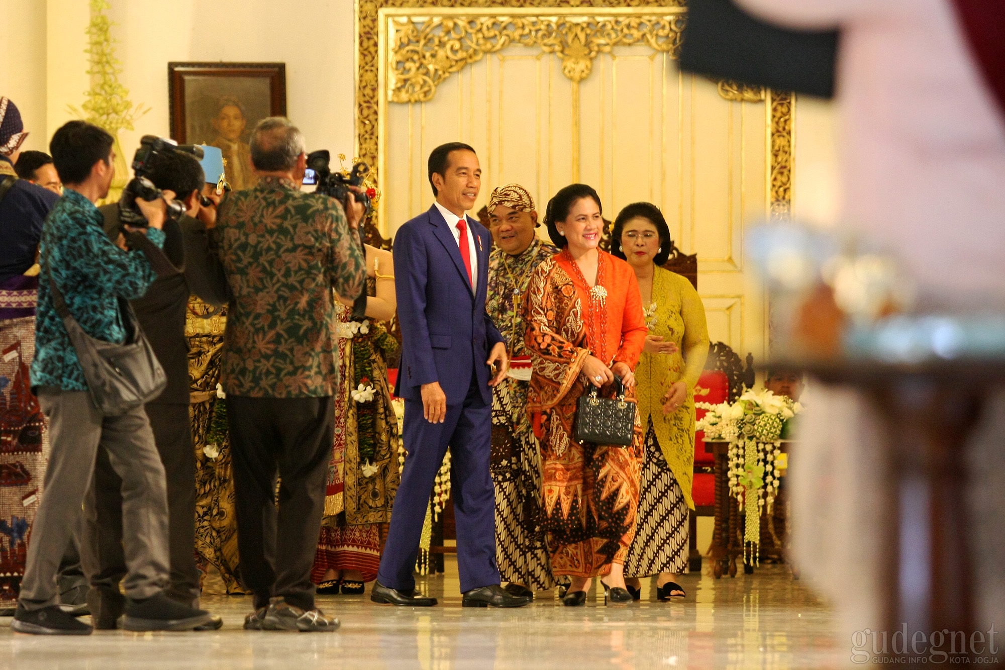 Jokowi Beri Petuah Kepada Mempelai Dhaup Ageng 2019 Jokowi Beri Petuah Kepada Mempelai Dhaup Ageng 2019