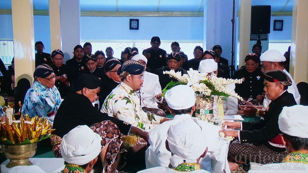 Putra Mahkota Paku Alam X Resmi Lepas Masa Lajang Putra Mahkota Paku Alam X Resmi Lepas Masa Lajang