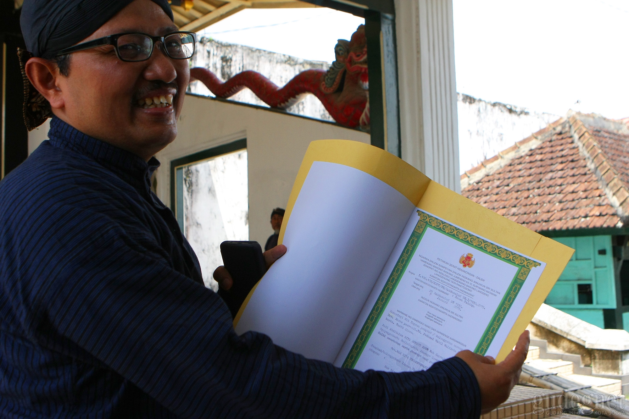 Wakil Walikota Heroe Poerwadi Resmi Jadi Abdi Dalem Kraton Wakil Walikota Heroe Poerwadi Resmi Jadi Abdi Dalem Kraton