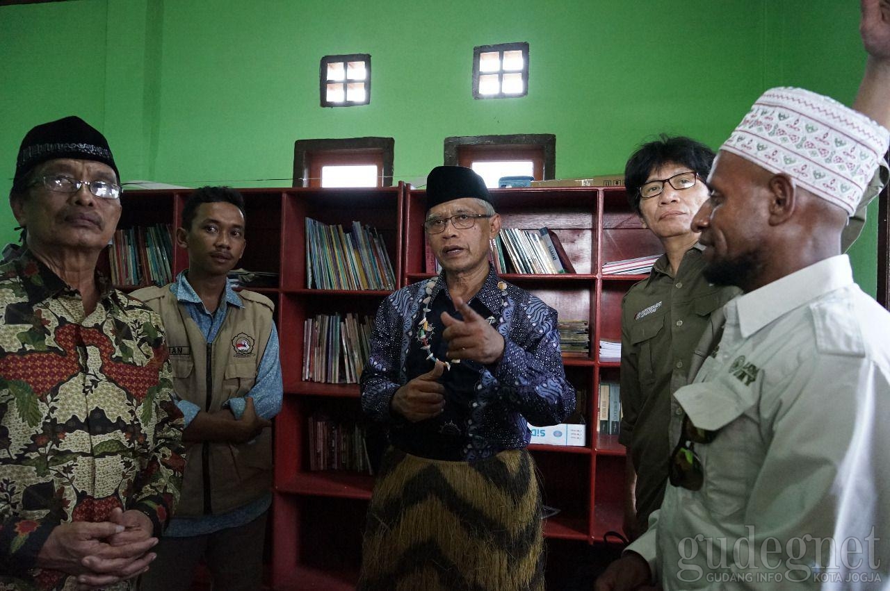 Muhammadiyah dan UMY Resmikan Rumah Baca di Kokoda Muhammadiyah dan UMY Resmikan Rumah Baca di Kokoda