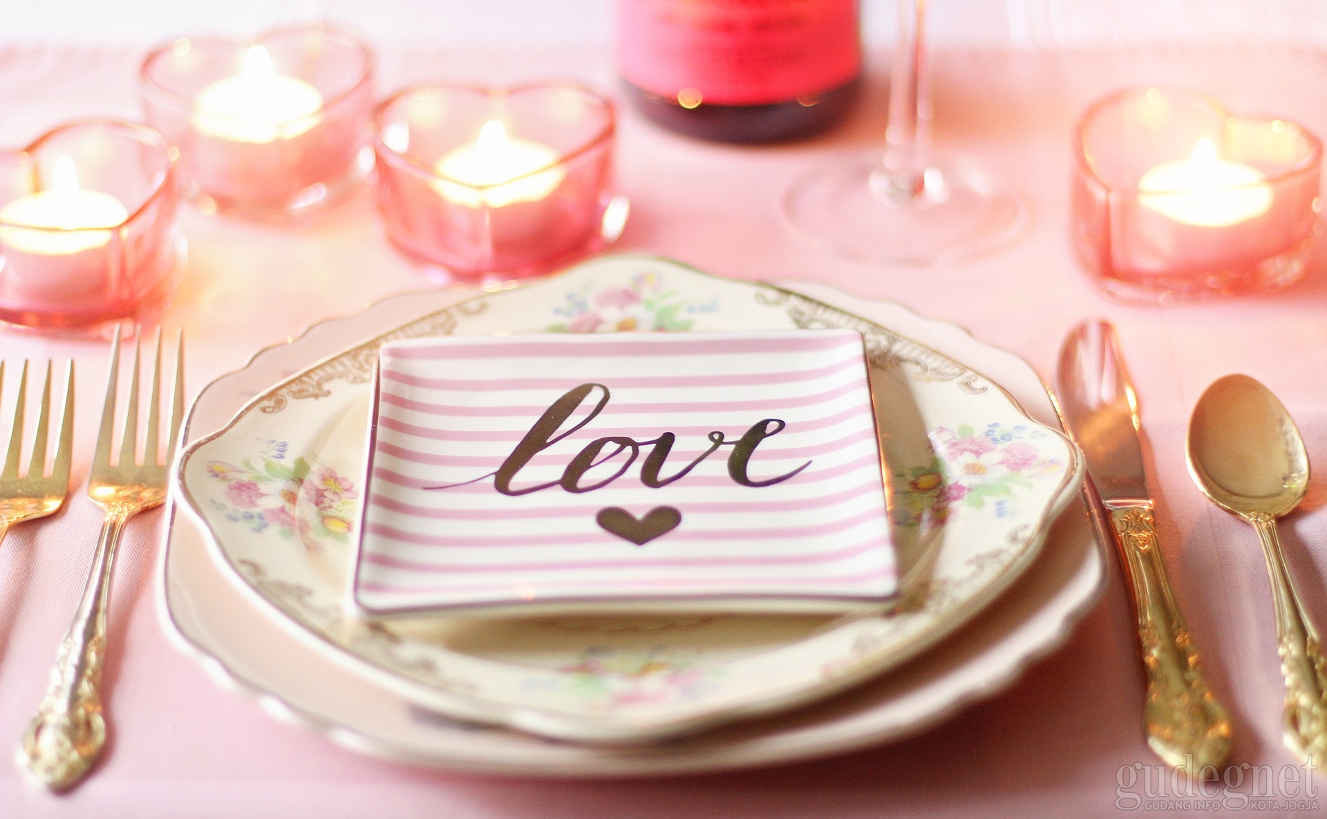 10 Hotel Jogja Ini Punya Promo Dinner Romantis Valentine 10 Hotel Jogja Ini Punya Promo Dinner Romantis Valentine