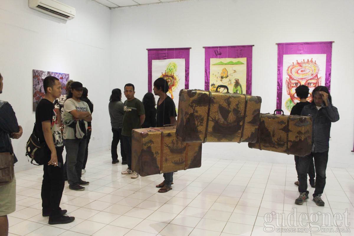Basori Merespon Barang Bekas dalam Art Respons Basori Merespon Barang Bekas dalam Art Respons