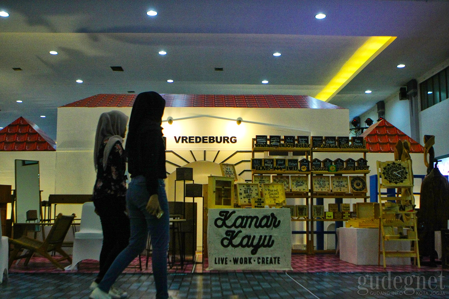 Disperindag dan Kadin DIY Gelar Pameran Seni Kriya di JEC Disperindag dan Kadin DIY Gelar Pameran Seni Kriya di JEC