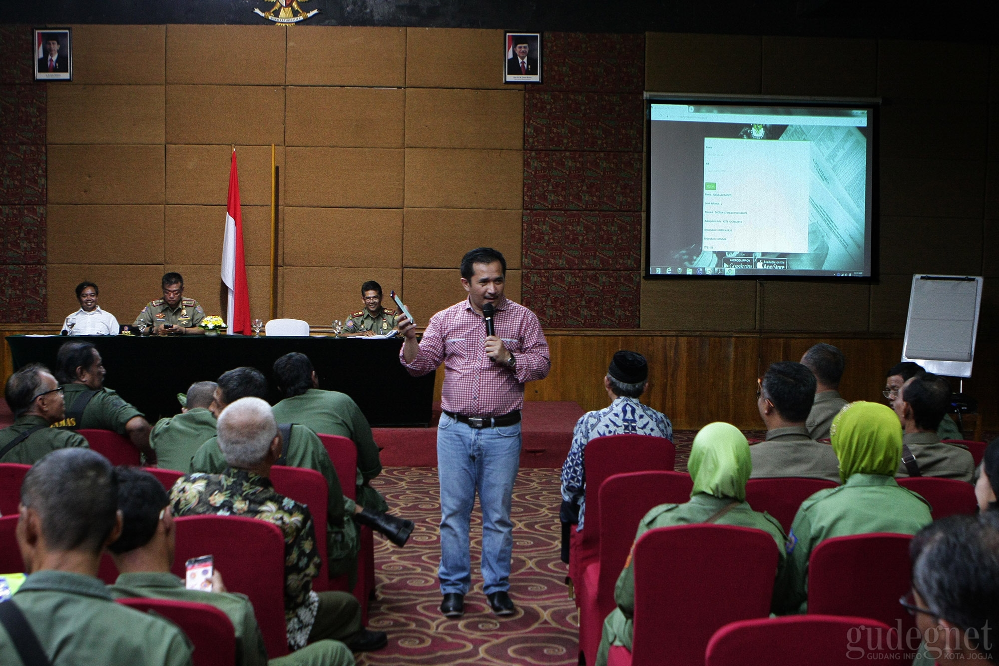 Ketua Komisi A DPRD: Satlinmas DIY Berperan Penting dalam Pemilu 2019 Ketua Komisi A DPRD: Satlinmas DIY Berperan Penting dalam Pemilu 2019