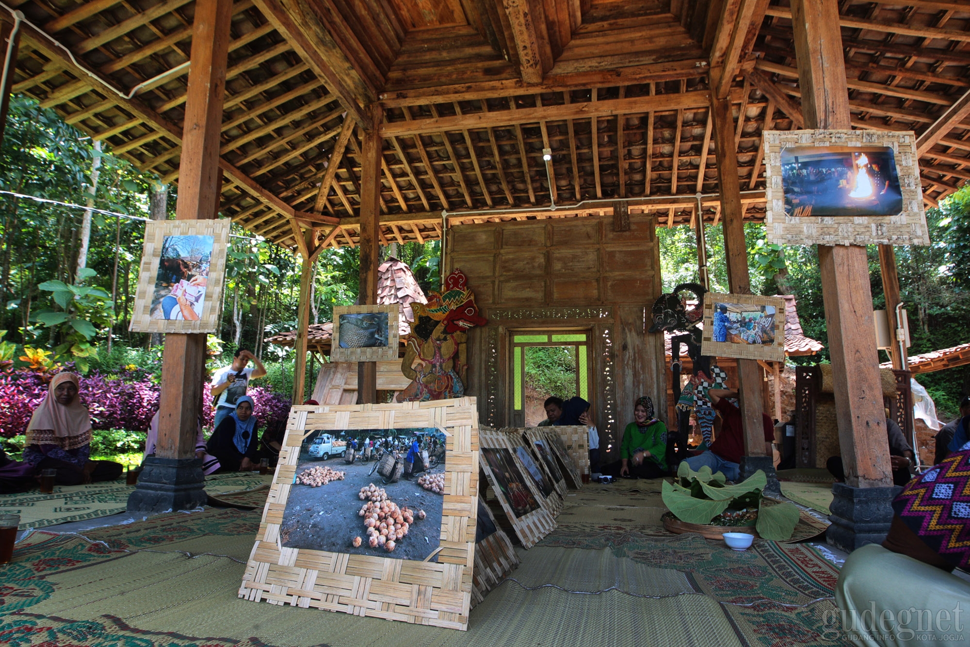 PWI DIY Gelar Pameran Foto Jurnalistik dengan Suasana Pedesaan PWI DIY Gelar Pameran Foto Jurnalistik dengan Suasana Pedesaan